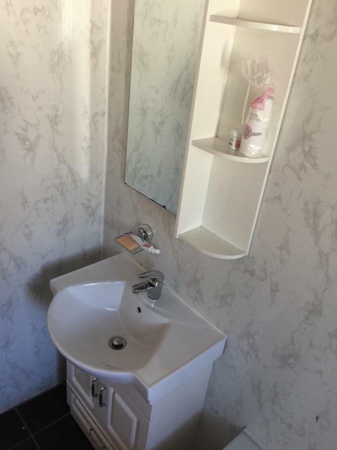 דירות ברנלי Travis House One מראה חיצוני תמונה