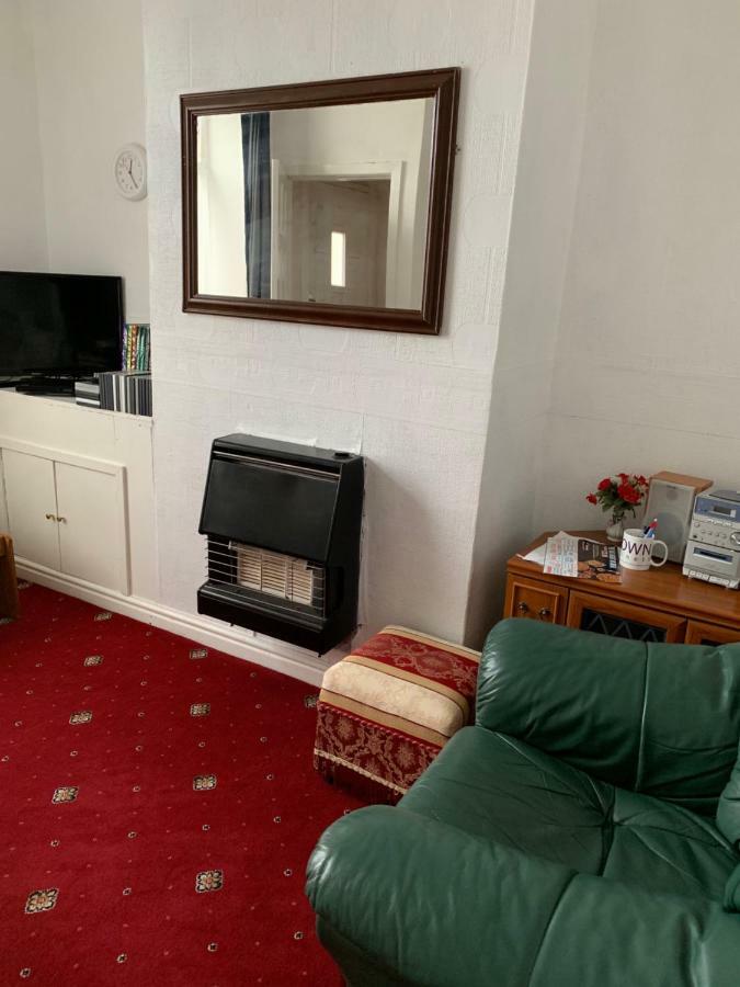 דירות ברנלי Travis House One מראה חיצוני תמונה