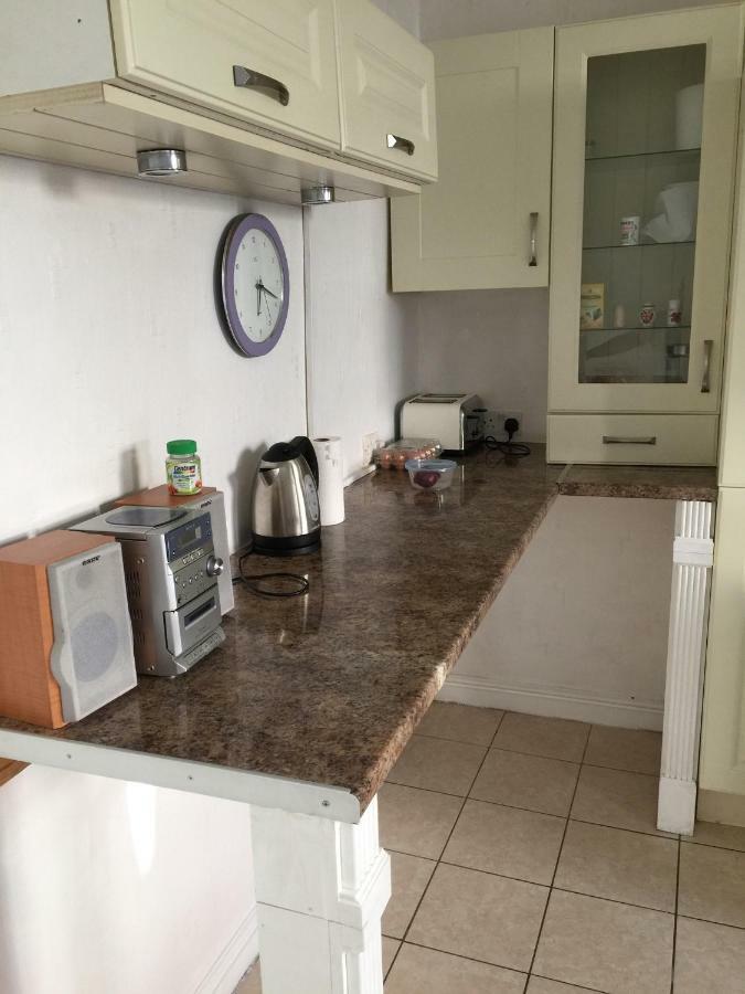 דירות ברנלי Travis House One מראה חיצוני תמונה