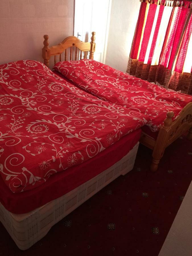 דירות ברנלי Travis House One מראה חיצוני תמונה